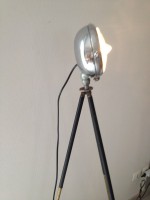 /album/galerie-de-photos-page-daccueil1/trepied-lampe-marchal-jpg/